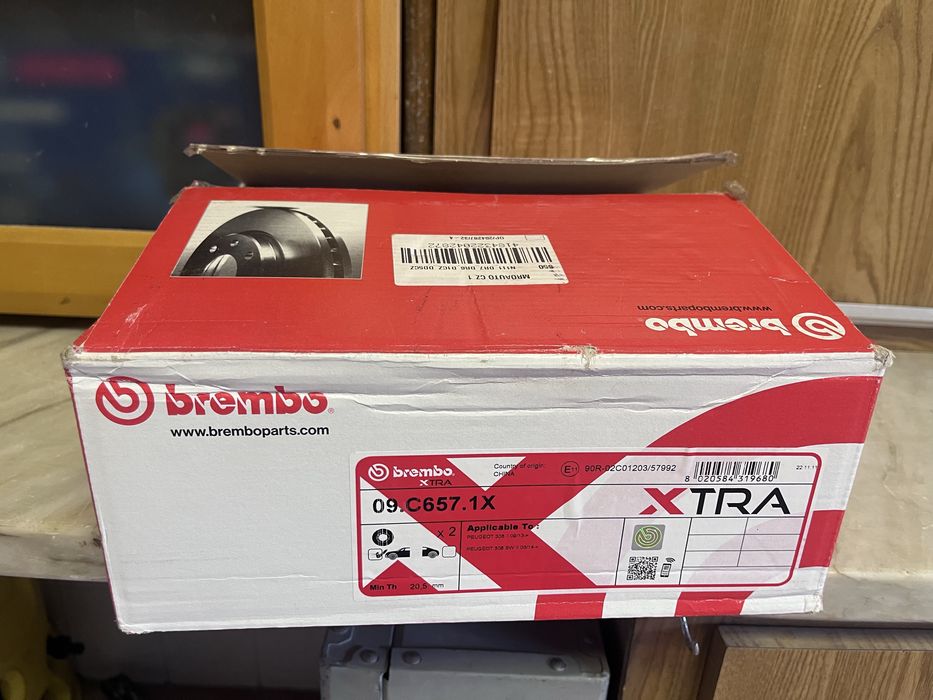 2 Disco Perfurados BREMBO  dianteiros