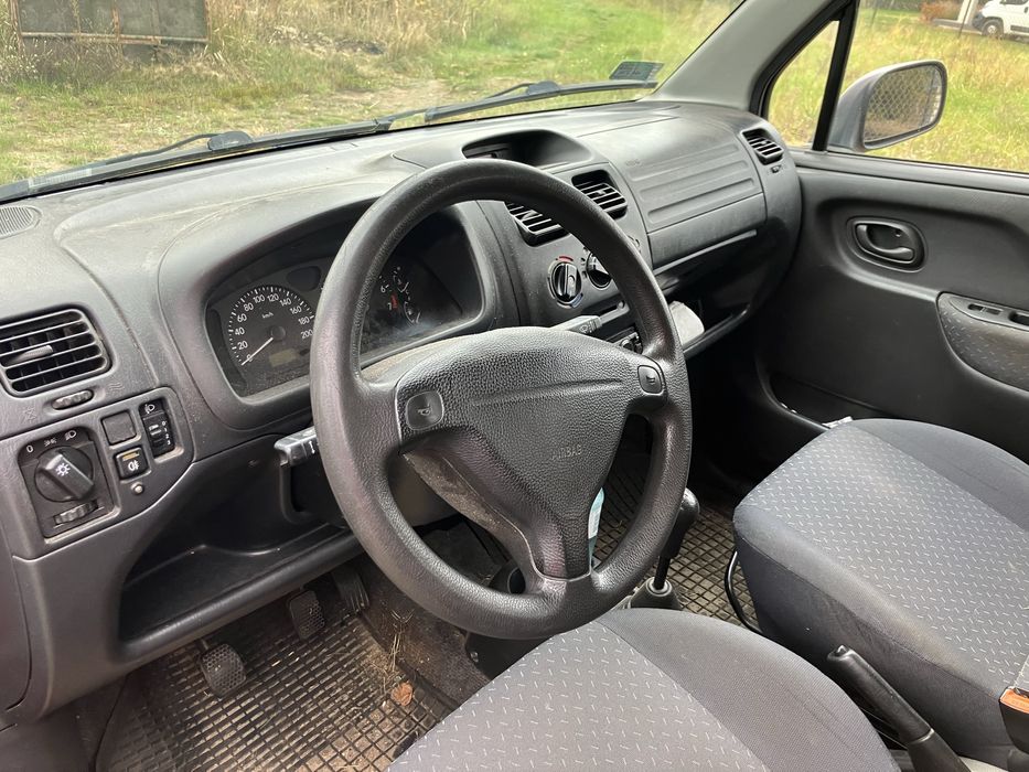 Suzuki Wagon 1,3 2003, przegląd, ubezpieczenie, stan dobry