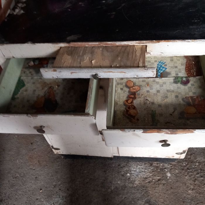 Movel de cozinha antigo