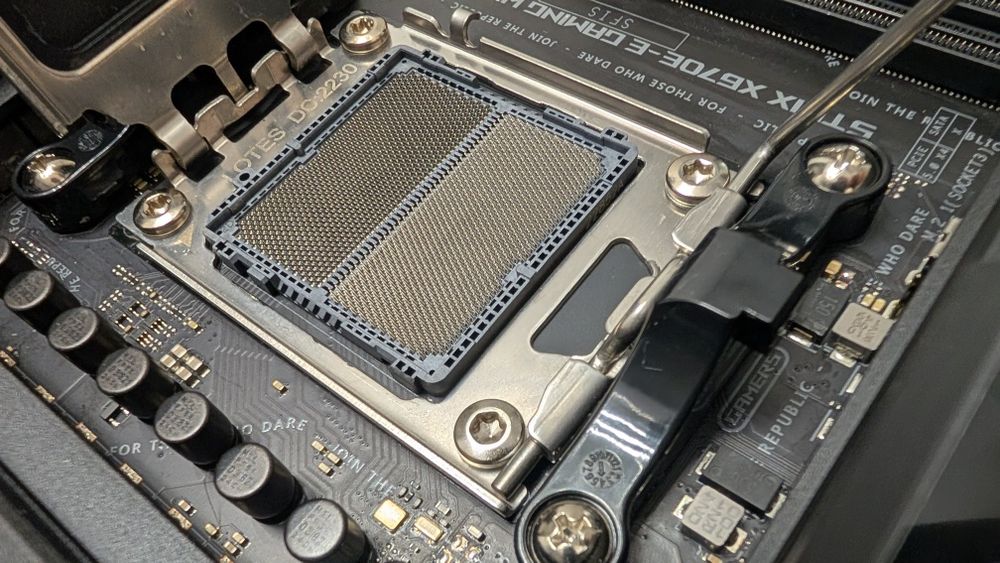 Płyta główna ASUS X670E-E STRIX Gaming WIFI