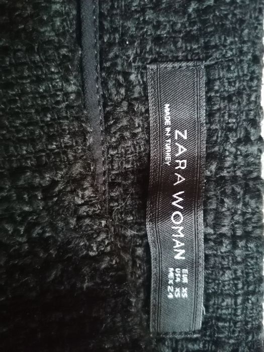 Mini saia da marca Zara