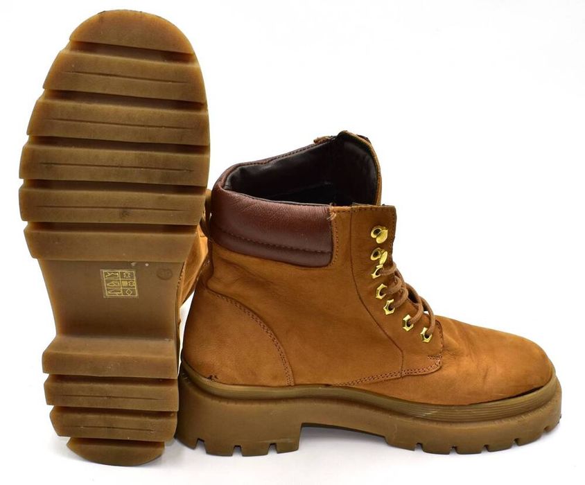 Botki z nubuku na platformie Lazamani 36
