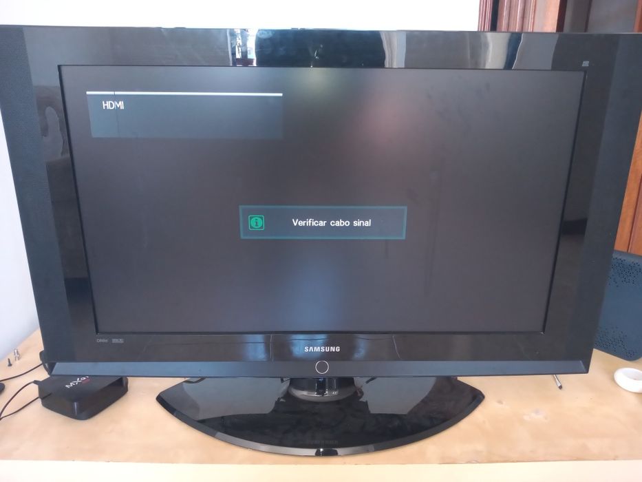 TV Samsung 37" - Para Peças