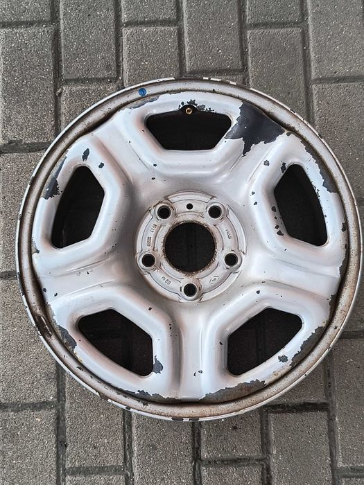 Felgi stalowe 4 szt. 16" 5x114,3 ET50 66,1mm Dacia Duster Renault