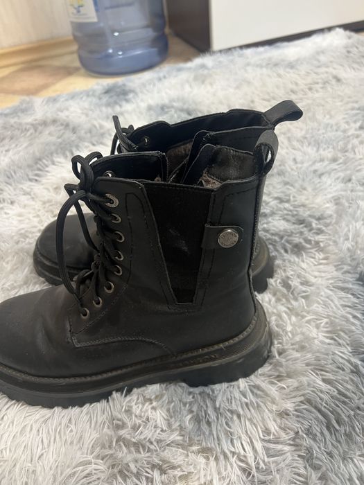 Ботинки зимние женские размер 39-40 темплые зимнее натуральна коджа