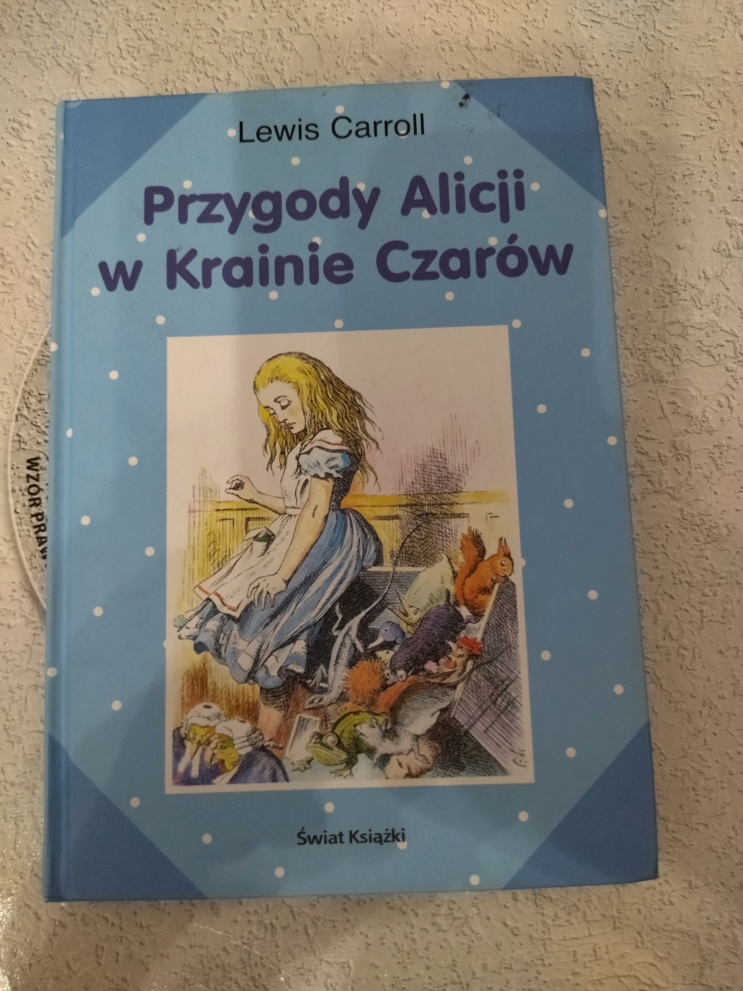 Książka "Przygody Alicji w Krainie Czarów"