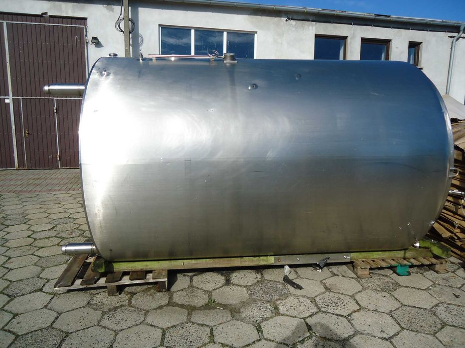 Zbiornik 9000L nierdzewny stojący ko kwasiak ocieplony z mieszadłem