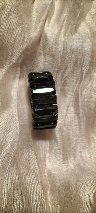 Bransoletka czarna z prostokątnych kamieniniezamknięta