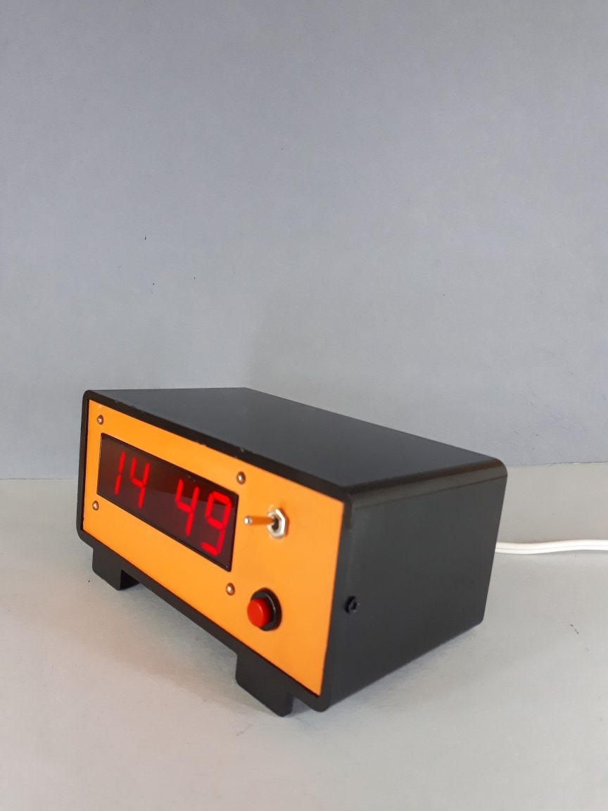 Zegar elektroniczny LED DIY