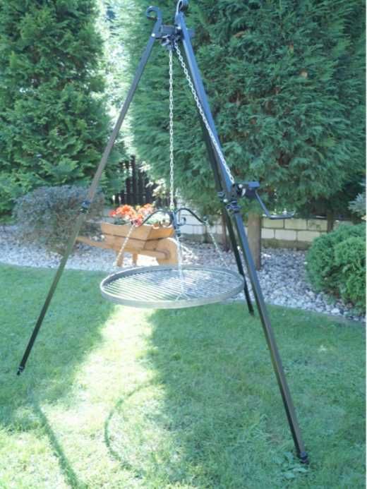 Zestaw ogniskowy  60 Grill na trójnogu z paleniskiem ogniskowym Korbka