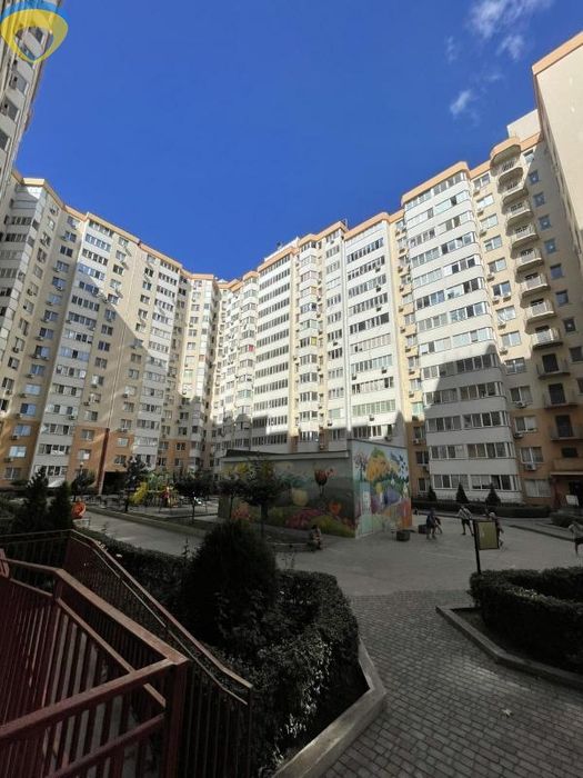 Продам двухкомнатную квартиру в новострое на Таирова.