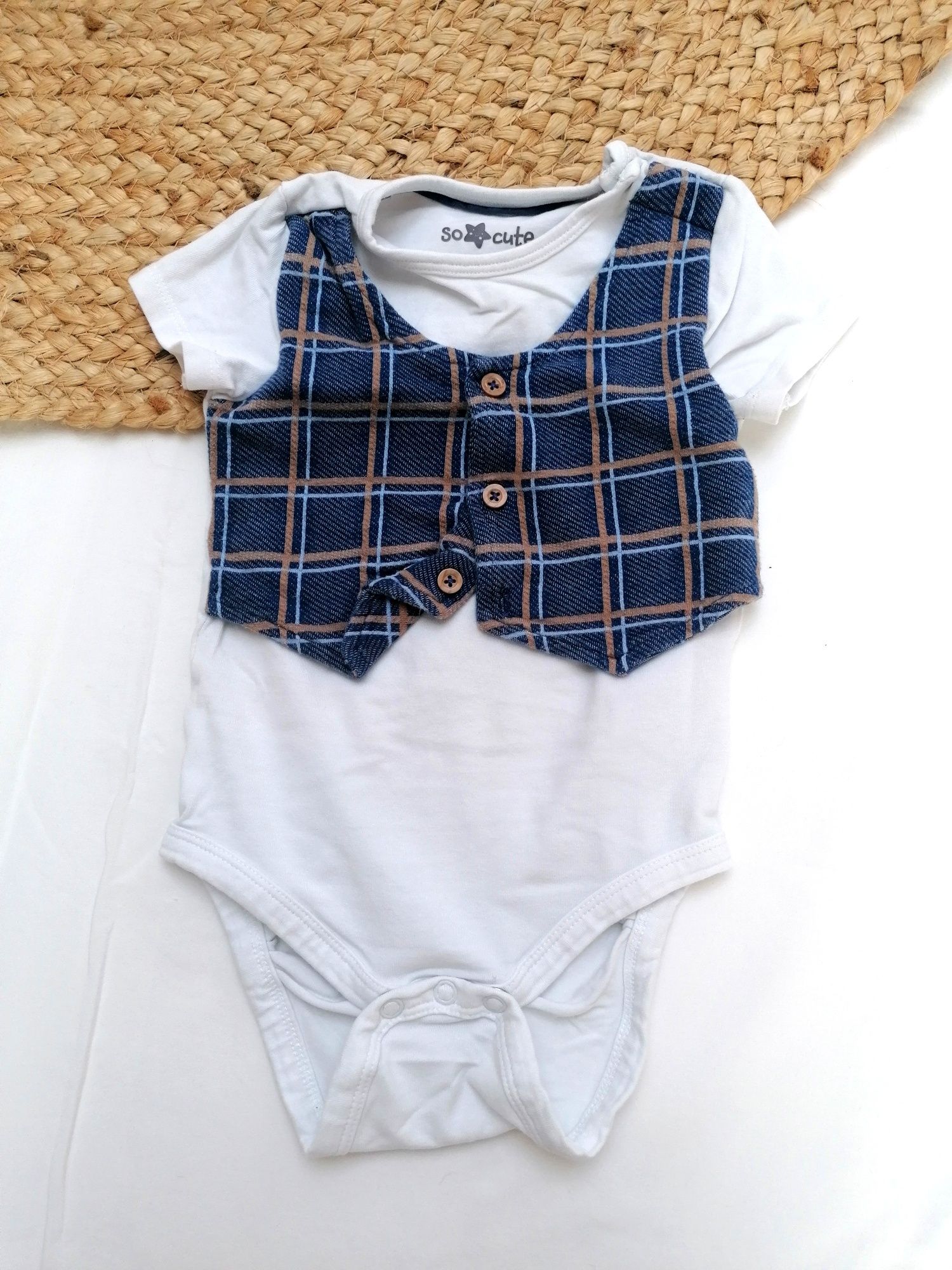 Conjunto Branco e Axadrezado, Body + Calças de Bebé