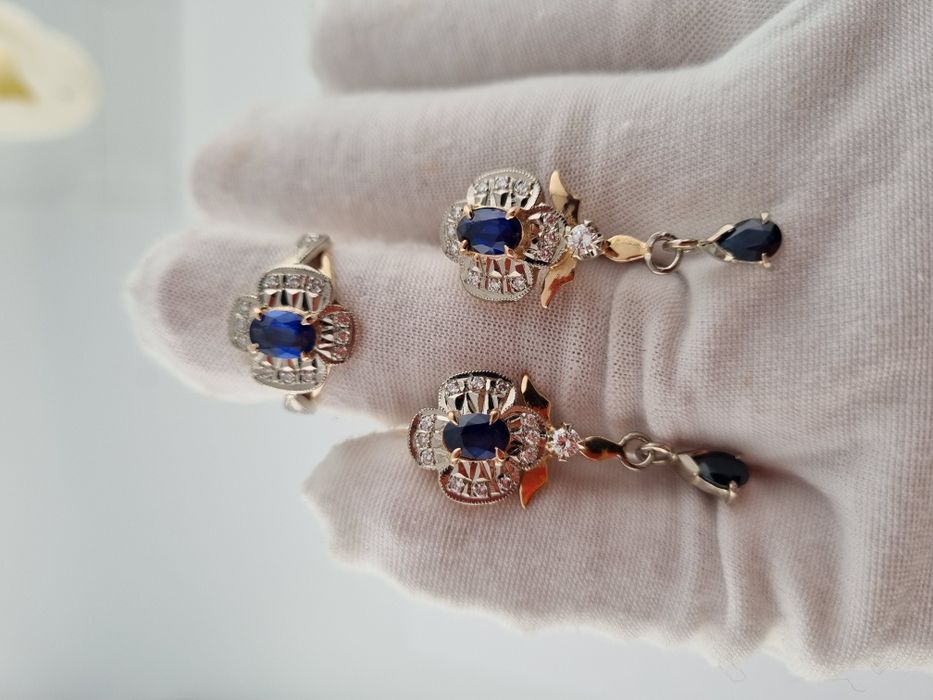 Золотые серьги  кольцо с бриллиантами и сапфирами