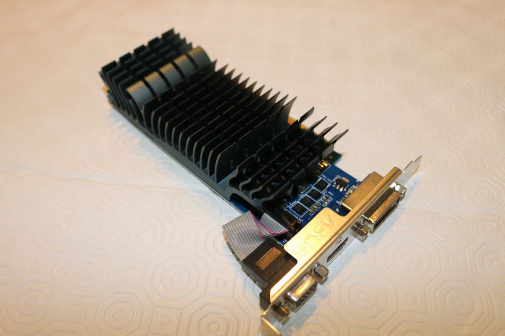 Placa gráfica asus GT730 SL 2GD5 BRK