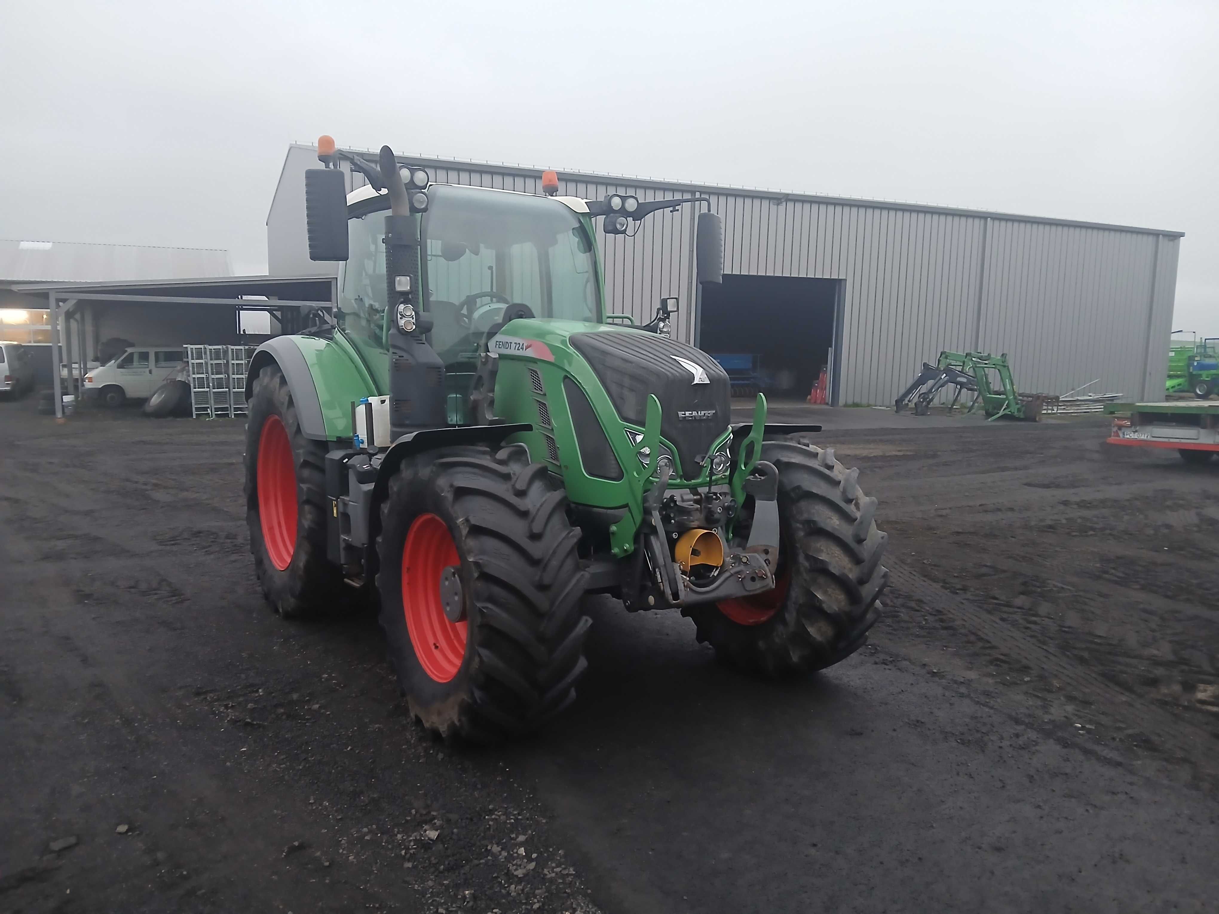Fendt 724 Vario Profi Plus 2016 Rok !!! NOWE OPONY !!! Brutto !!!