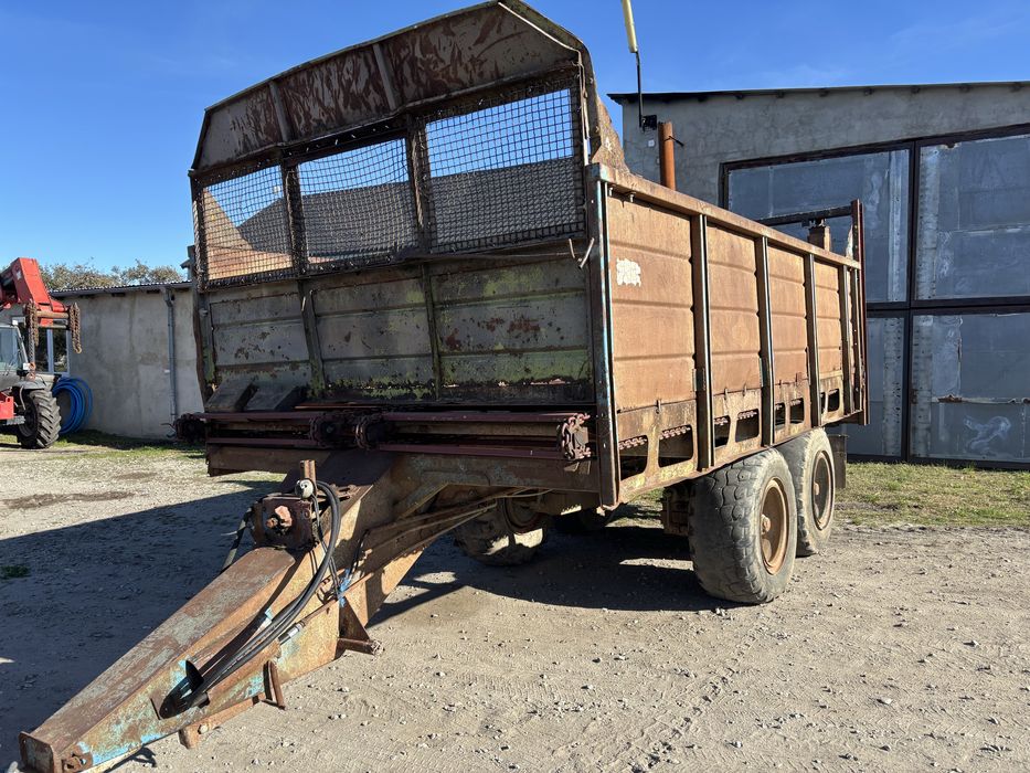 T088 Rozrzutnik obornika