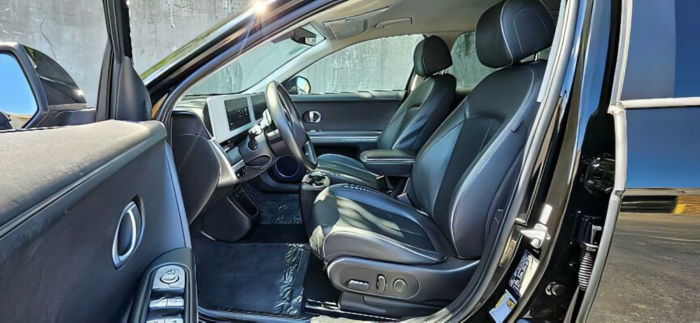 Hyundai Ioniq 5      2022