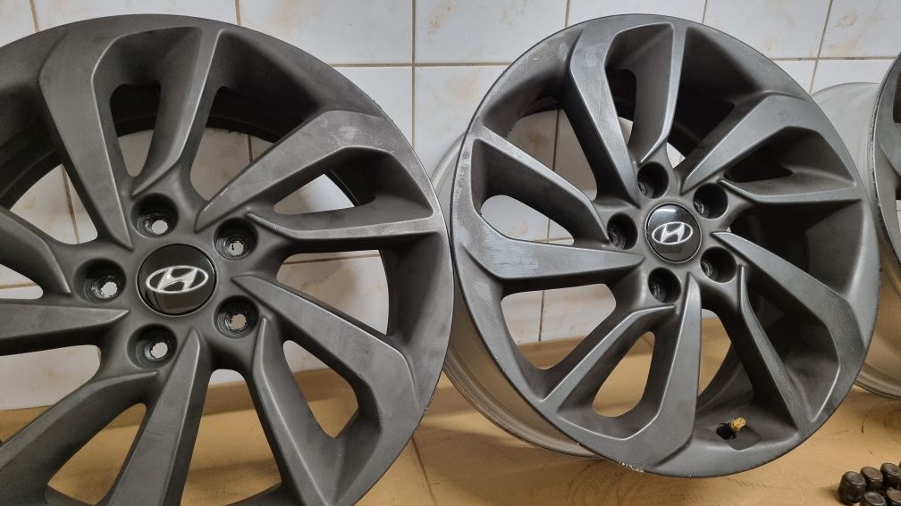 Alufelgi 17"  oryginalne Hyundai Tucson 5x114,3 ET51 + czujniki