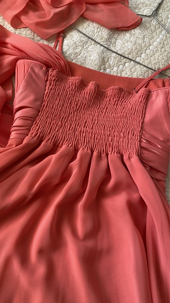 Коктельна сукня коралового кольору
