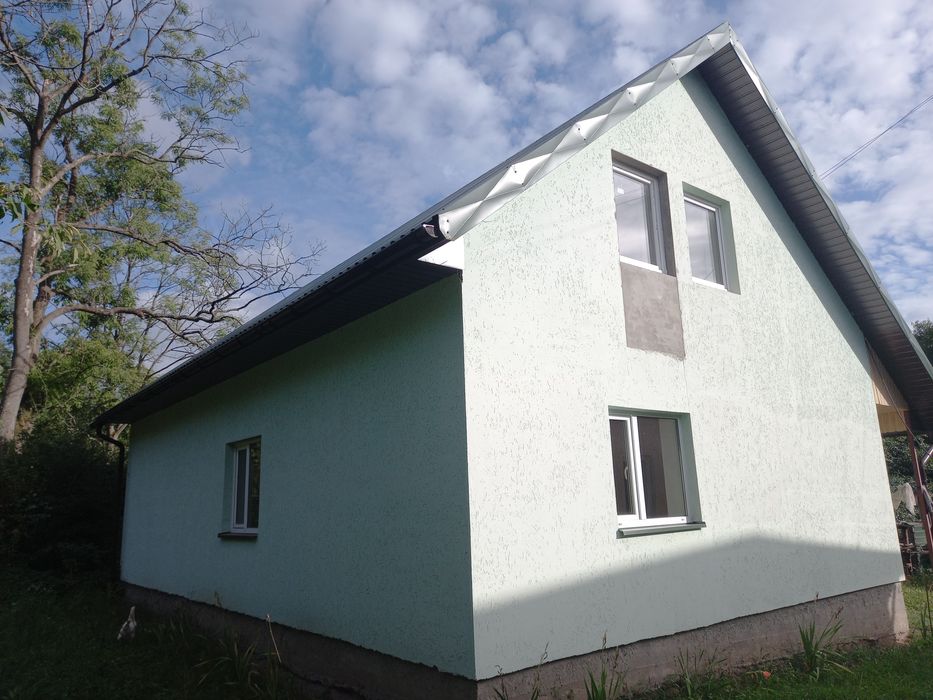 Продам будинок із кухнею
