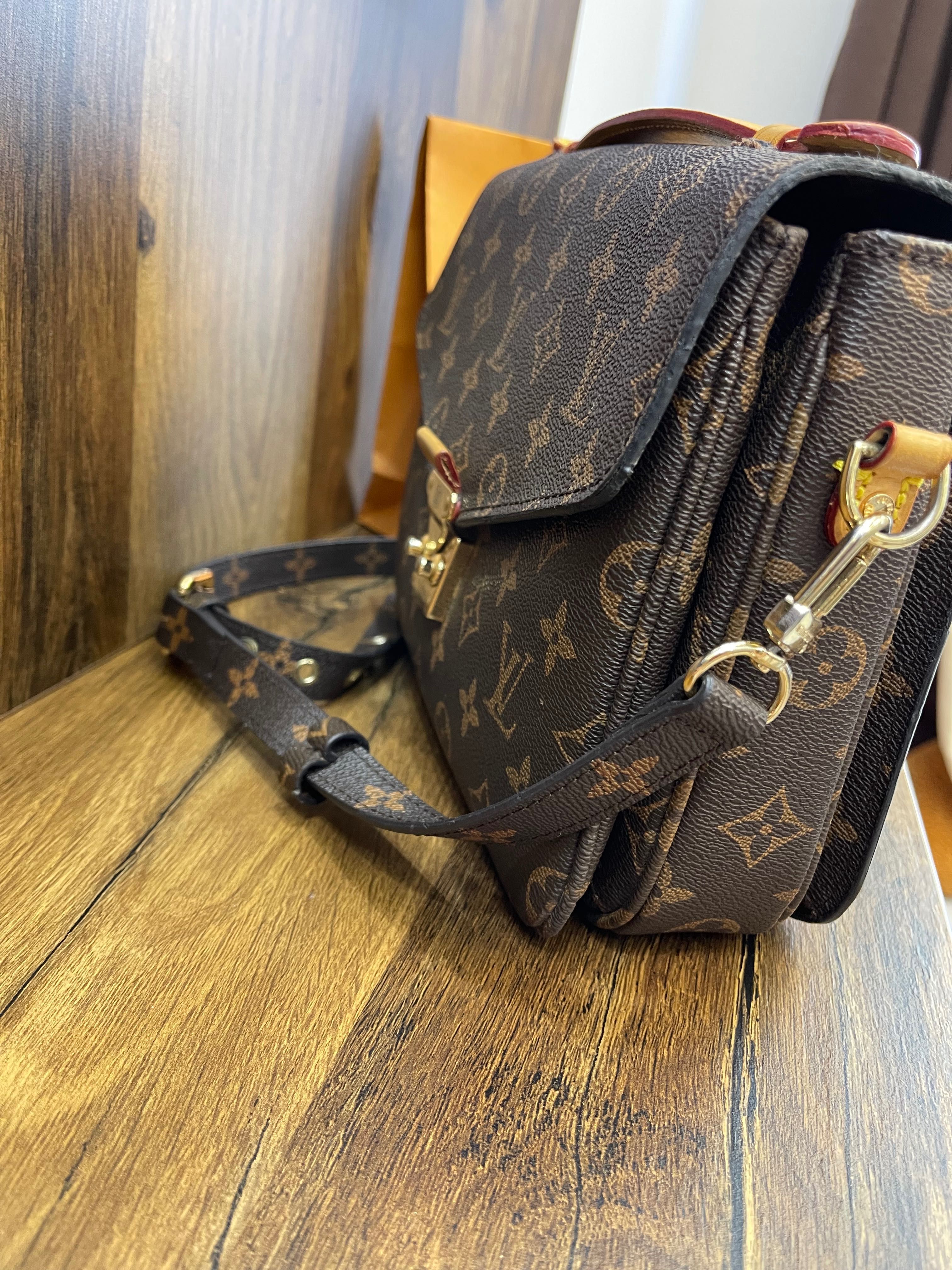 Сумка Louis Vuitton