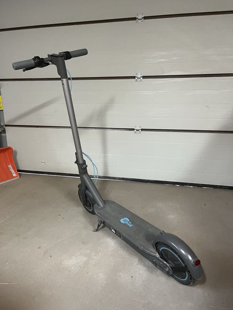 Hujenoga elektryczna motus scooty 10