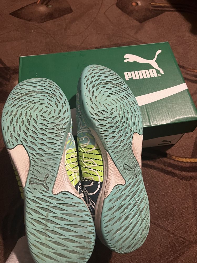 Продам футзалки Puma