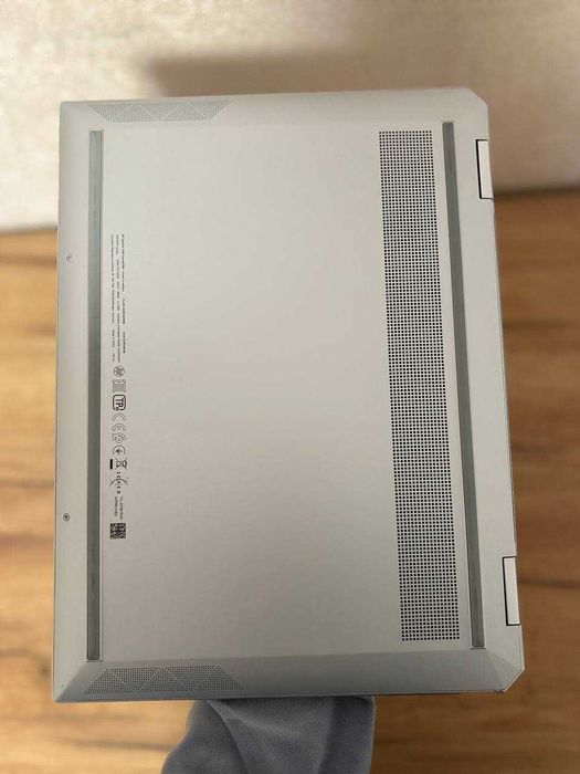 Ноутбук HP Spectre x360 Convertible 14-ea0xxx в ідеальному стані