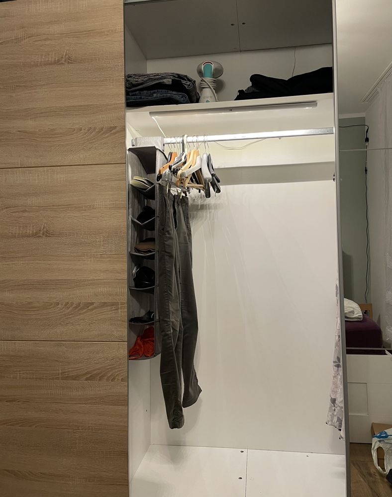 Szafa przesuwna trzydrzwiowa z lustrem 270 x 210 cm