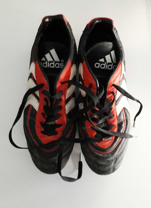 Chuteiras Adidas - Tamanho 44