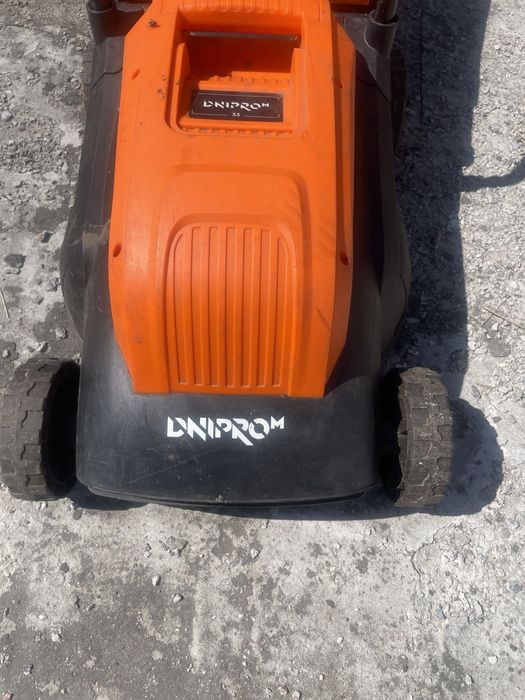 Газонокосарка електрична