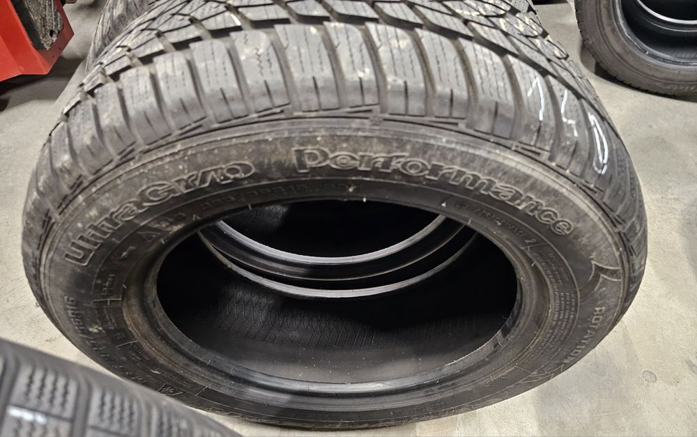 225/55R16 Goodyear Ultra Grip Performance Zima