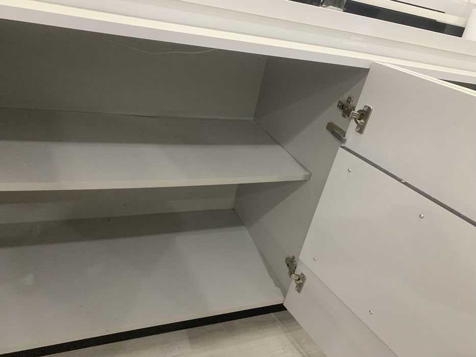 Aparador Sala Em bom estado