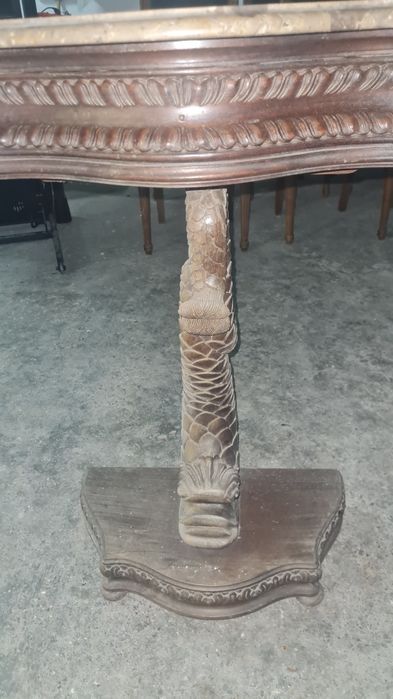 Aparador com mármore