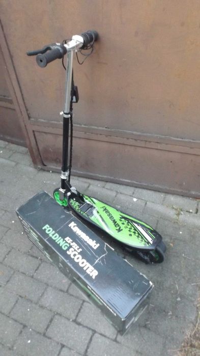 nowa hulajnoga elektryczna, rowerki
