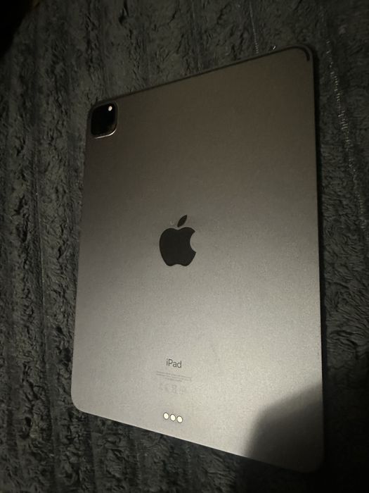 Ipad 11 pro 128 gb wifi як новий