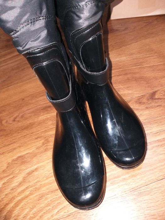 Різні жіночі сапожки б.в. 37 розмір в доброму стані