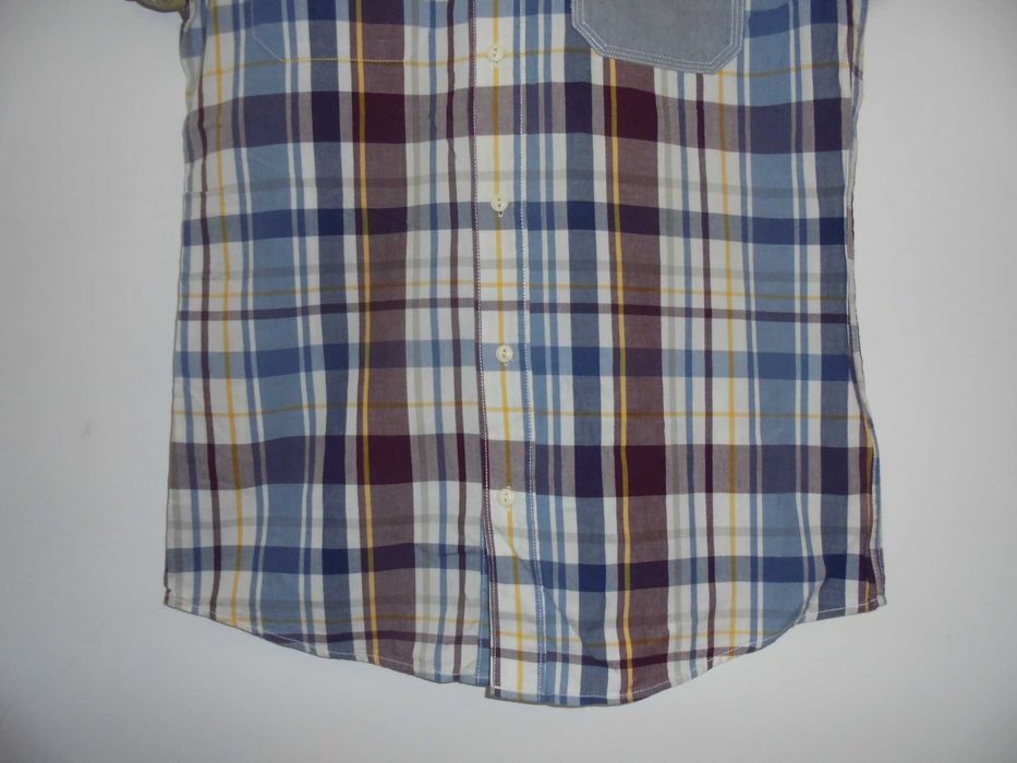 camisa de homem da marca Bershka