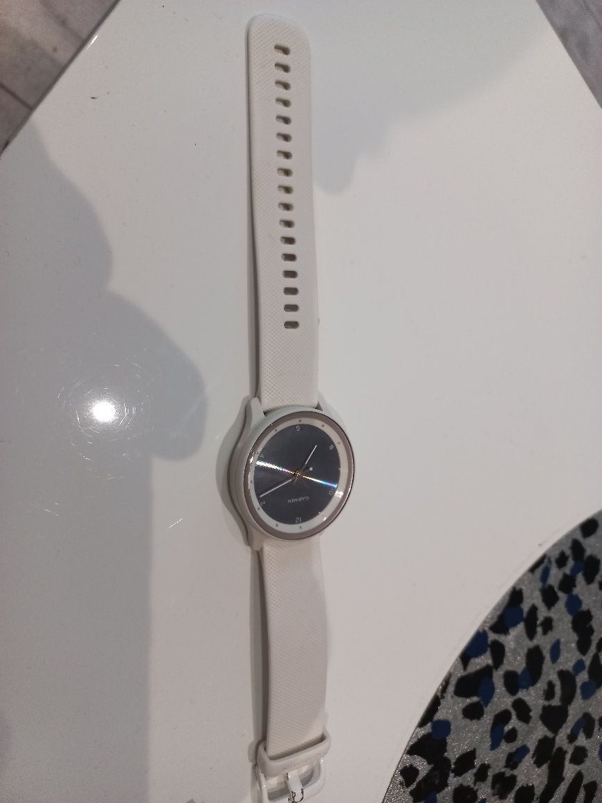 zegarek smartwatch  garmin vivomove sport biały