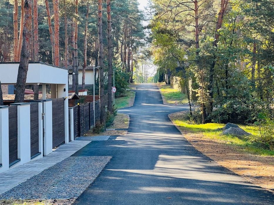 Продам участок в сосновом лесу в Обуховке закрытая территория лес река