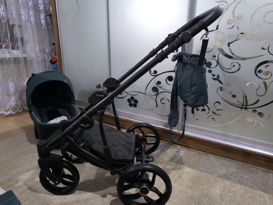 Продам дитячу коляску piuma baby merc