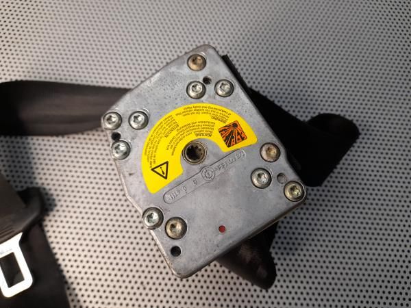 Cinto trás esquerdo AUDI Allroad (4BH, C5)