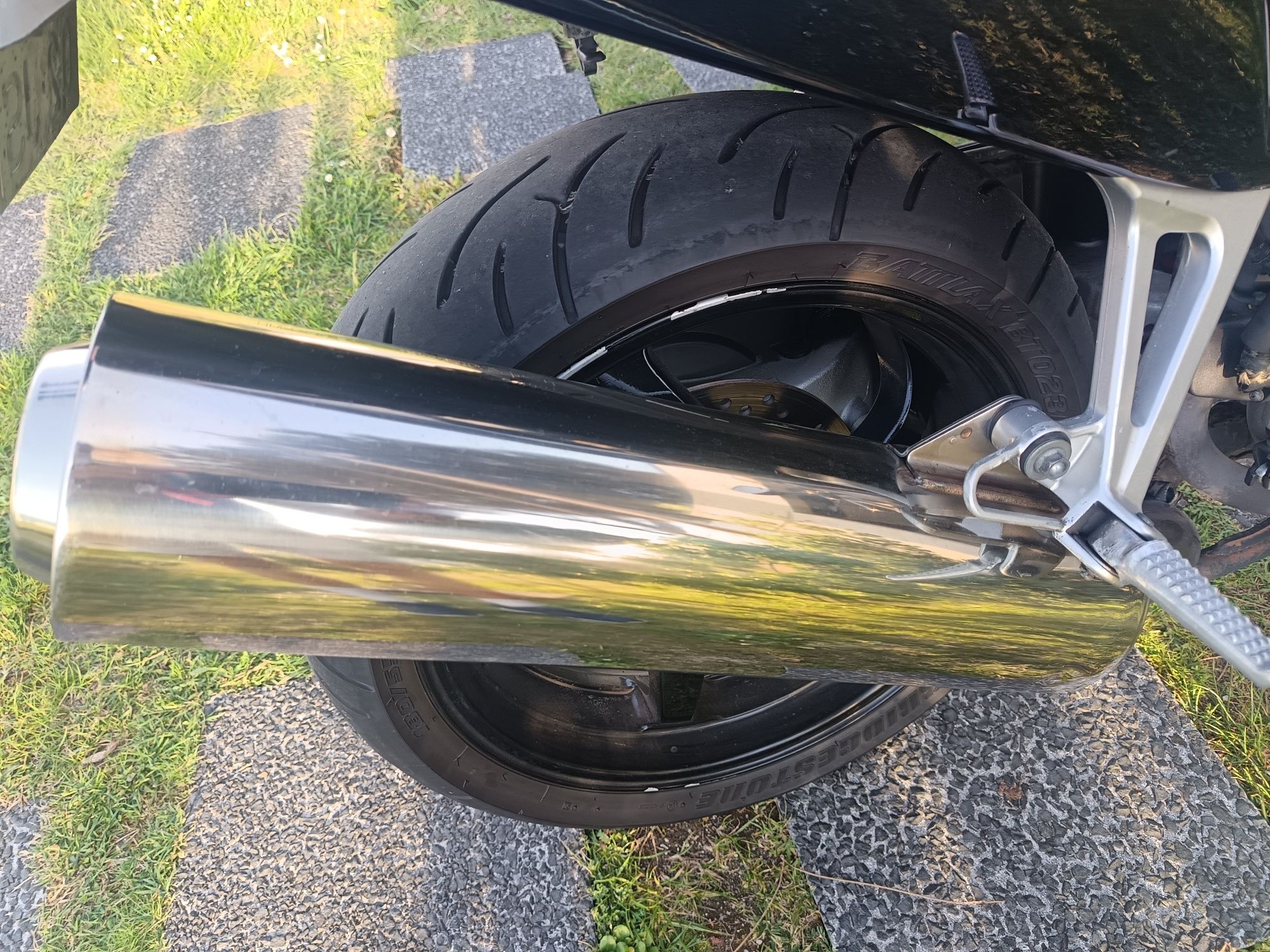 Honda VFR 800 muito estimada