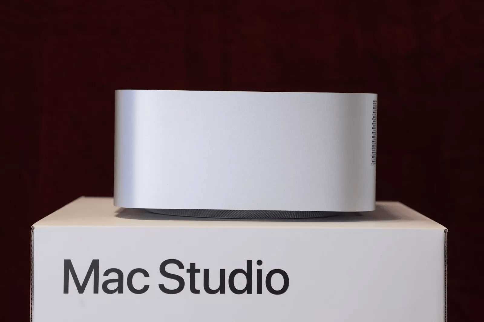 Mac Studio M1 Ultra 20c CPU 48c GPU 64gb RAM 4tb SSD - super stan