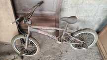 Bicicleta antiga BMX