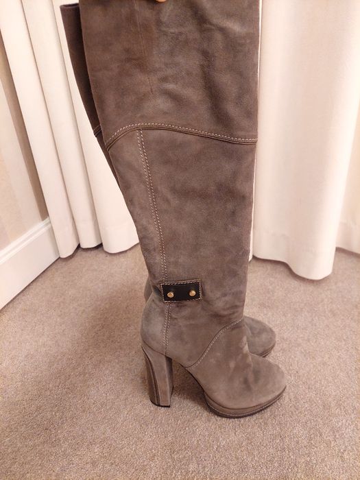 Чоботи Genuin Vivier,замшеві, 37 розмір