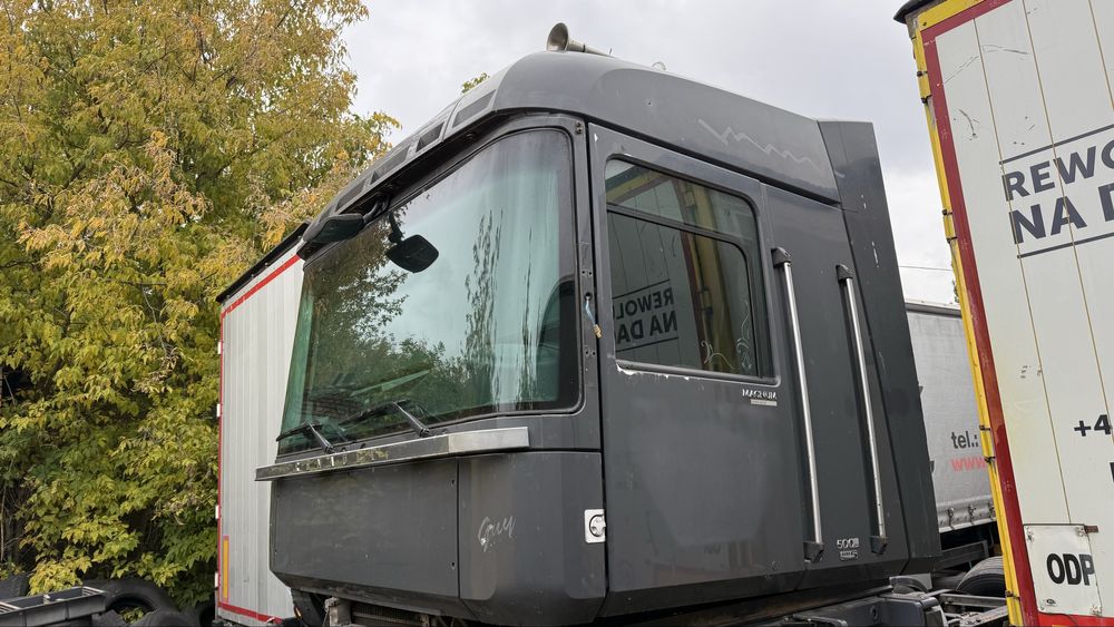 Кабіна Magnum E5