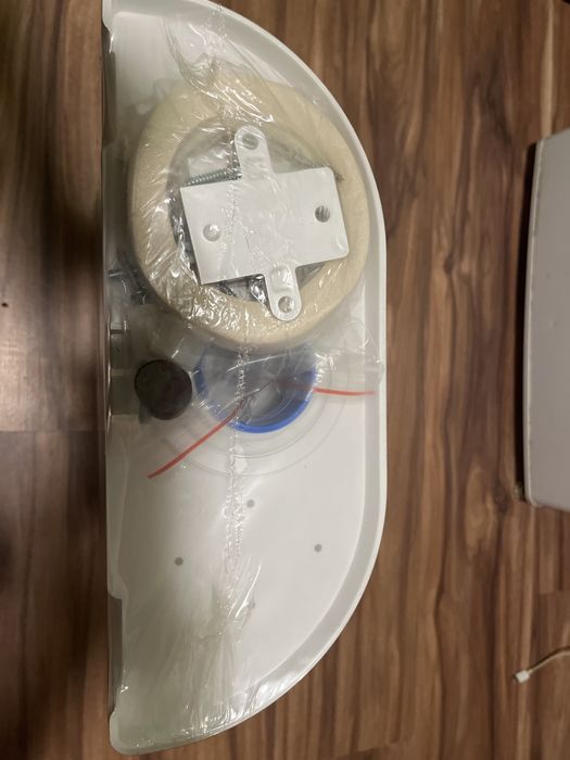 Uniwersalna plastikowa spłuczka z funkcją 3/6 litra