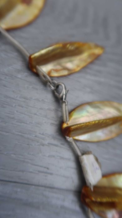 Naszyjnik muszle żółte metal biżuteria naturalna