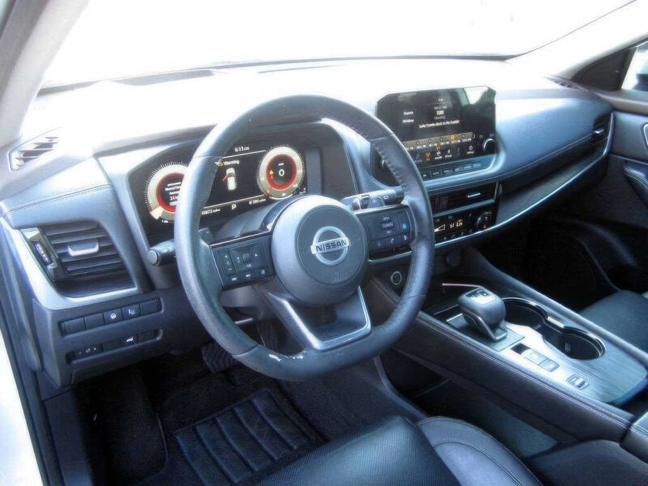 Nissan Rogue Platinum      2021